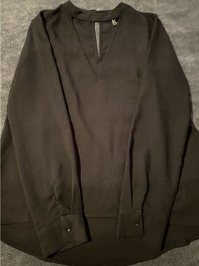 Forever 21 Black Crewneck Top